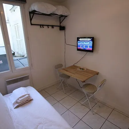 Studio Saint Charles Apartment